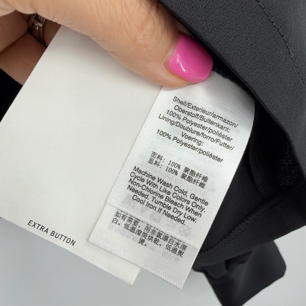 DKNY Black Satin Cropped‎ Bishop Sleeve Dressy Work Blouse Menswear Inspired Top - Picture 8 of 10